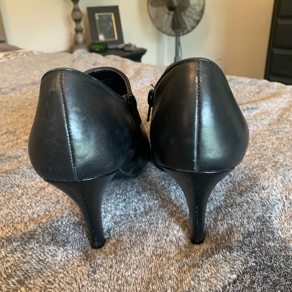 Moda Reflex black booties size 8.5. - Picture 4 of 6